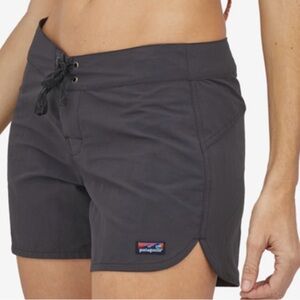 Patagonia Women's Wavefarer Boardshorts surf beach swim outdoor size 8